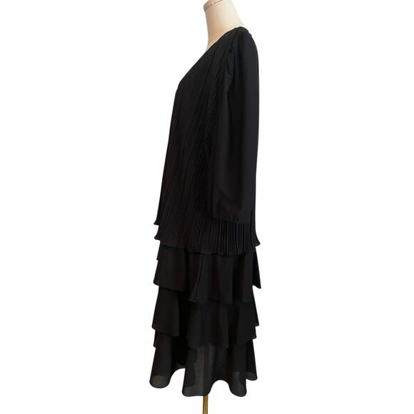 Vintage Black Dress 16 Maxi Whimsigoth Pleated Tiered Cocktail Event NYE Mature - Picture 3 of 9